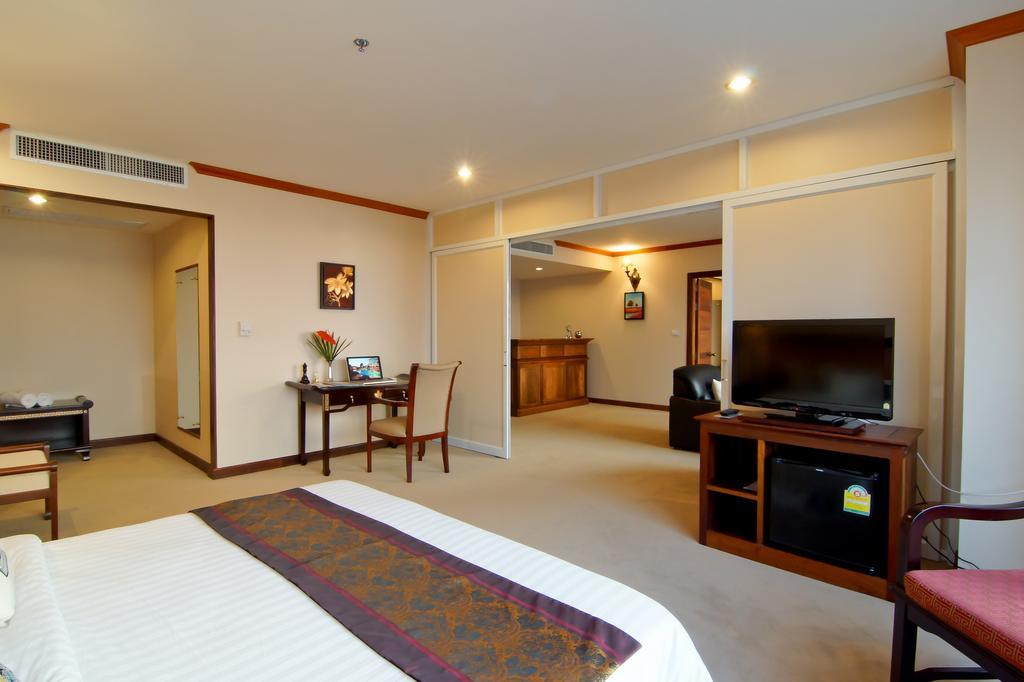 Champasak Grand Hotel Pakse Exterior photo