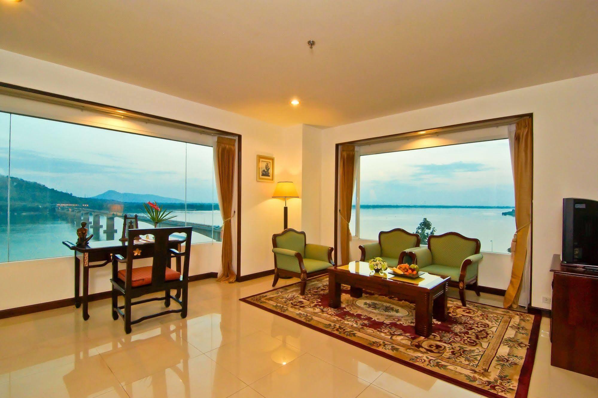 Champasak Grand Hotel Pakse Exterior photo