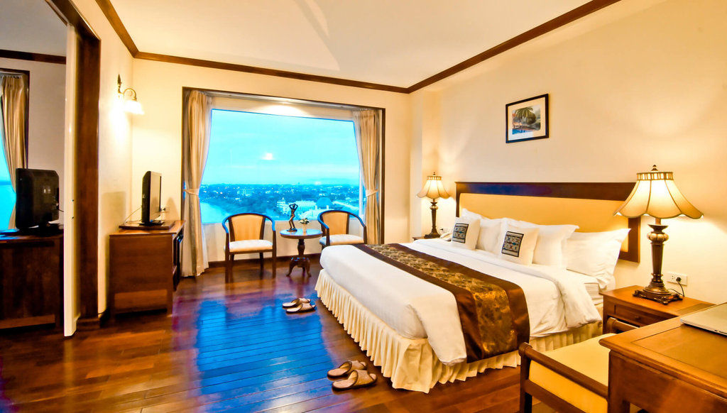Champasak Grand Hotel Pakse Exterior photo