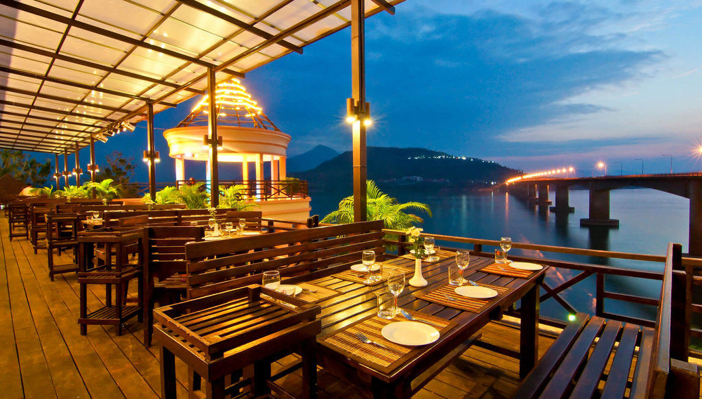 Champasak Grand Hotel Pakse Exterior photo